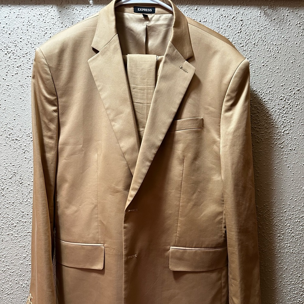 Men’s 44R slim fit Express wool blend suit